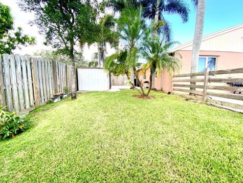 5040 SW 117th Way Cooper City FL 33330