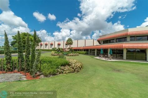 8990 S Hollybrook Boulevard Pembroke Pines FL 33025