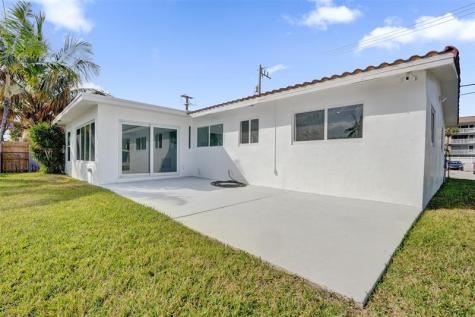 1960 SE 5th Court Pompano Beach FL 33060