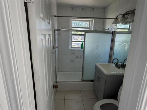 1006 NW 112th Terrace Miami FL 33168