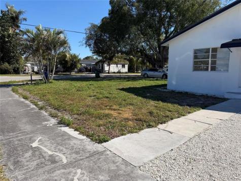 1006 NW 112th Terrace Miami FL 33168