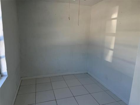 1006 NW 112th Terrace Miami FL 33168