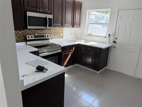 1006 NW 112th Terrace Miami FL 33168