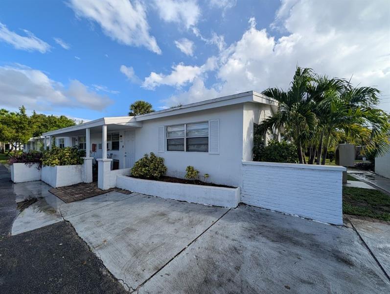 140 NW 40th Street Oakland Park FL 33309