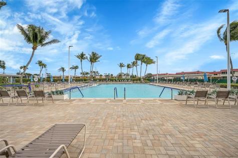 451 Monaco J Delray Beach FL 33446