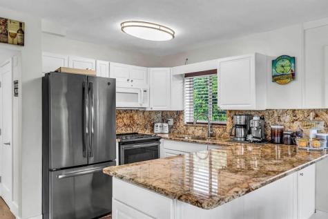 203 Mohawk Street Tavernier FL 33070