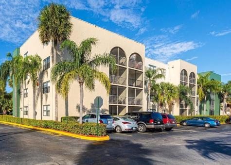 17350 NW 68th Avenue Hialeah FL 33015