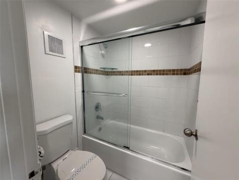 17350 NW 68th Avenue Hialeah FL 33015