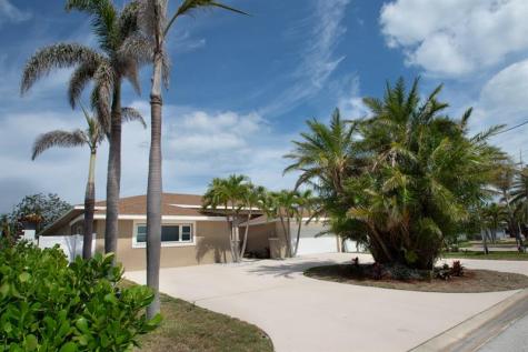 2504 Hibiscus Drive W Belleair Beach FL 33786