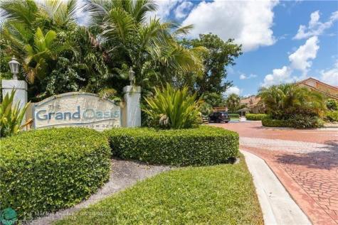 5861 Riverside Drive Coral Springs FL 33067