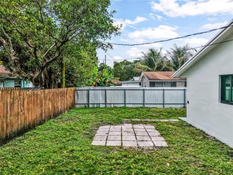 804 SW 28th Street Fort Lauderdale FL 33315