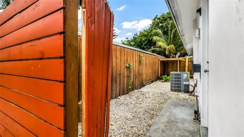 804 SW 28th Street Fort Lauderdale FL 33315