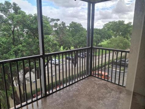 105 Lake Emerald Drive Oakland Park FL 33309