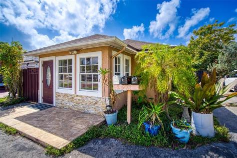 2508 Arthur Street Hollywood FL 33020