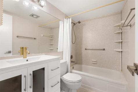 3038 Cornwall B Boca Raton FL 33434