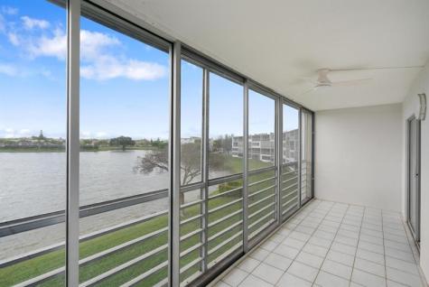 3038 Cornwall B Boca Raton FL 33434