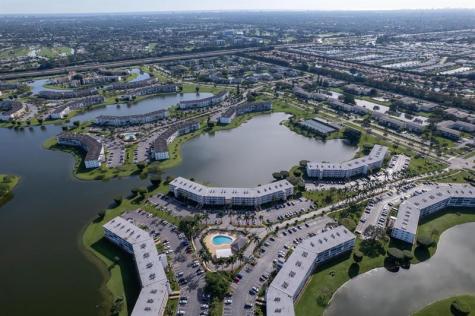 3038 Cornwall B Boca Raton FL 33434