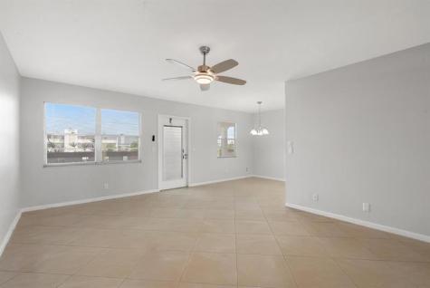 3038 Cornwall B Boca Raton FL 33434
