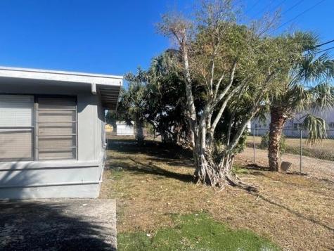 1129 W 23rd Street Riviera Beach FL 33404