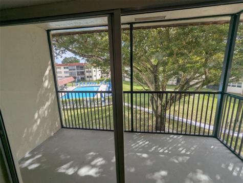 9800 Hollybrook Lake Drive Pembroke Pines FL 33025