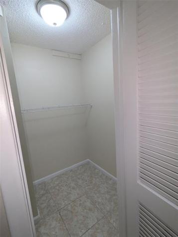 9800 Hollybrook Lake Drive Pembroke Pines FL 33025