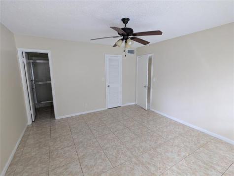 9800 Hollybrook Lake Drive Pembroke Pines FL 33025