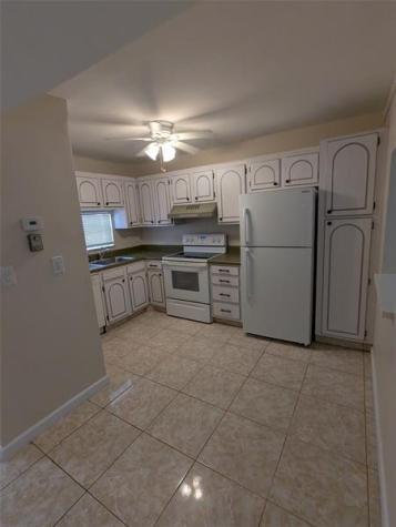9800 Hollybrook Lake Drive Pembroke Pines FL 33025