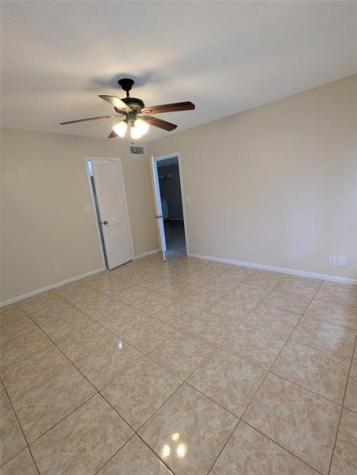 9800 Hollybrook Lake Drive Pembroke Pines FL 33025