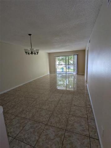 9800 Hollybrook Lake Drive Pembroke Pines FL 33025