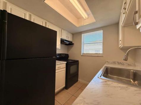 1875 40TH Avenue Vero Beach FL 32960
