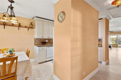 8729 Chevy Chase Drive Boca Raton FL 33433