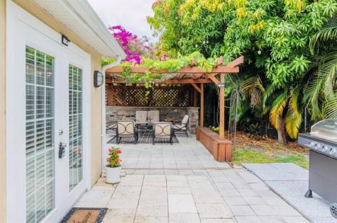 279 Hach Lane (5/3) West Palm Beach FL 33415