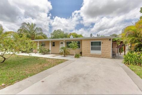 279 Hach Lane (5/3) West Palm Beach FL 33415