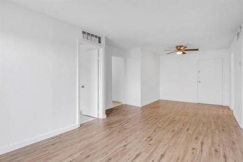 4801 NW 7th Street Miami FL 33126