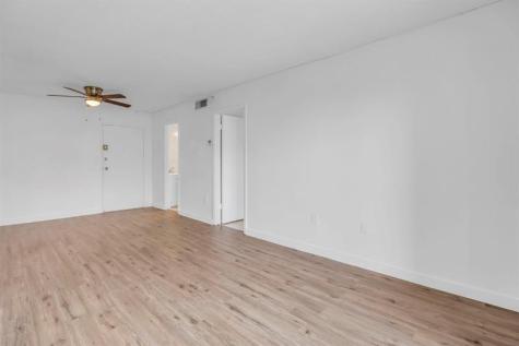 4801 NW 7th Street Miami FL 33126