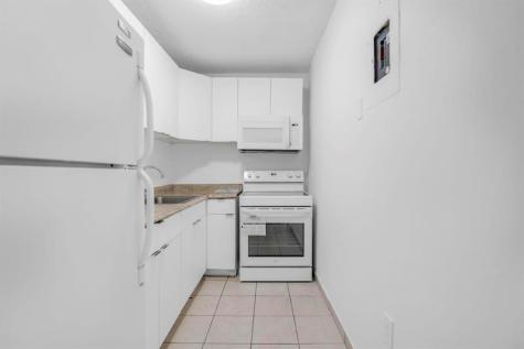 4801 NW 7th Street Miami FL 33126