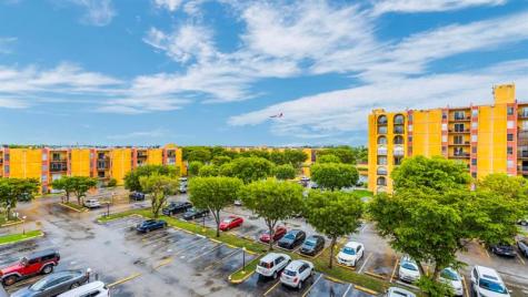4801 NW 7th Street Miami FL 33126