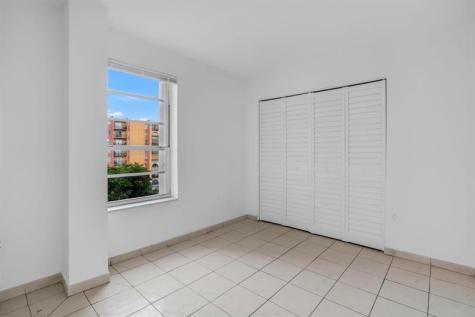 4801 NW 7th Street Miami FL 33126