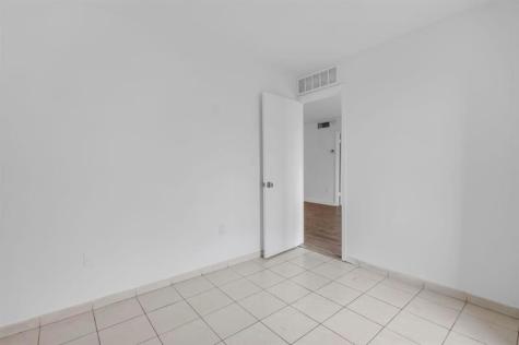 4801 NW 7th Street Miami FL 33126