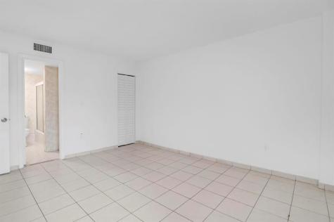 4801 NW 7th Street Miami FL 33126