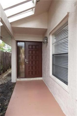 3524 NW 73rd Way Coral Springs FL 33065