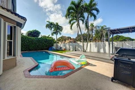 9581 NW 9th Court Plantation FL 33324
