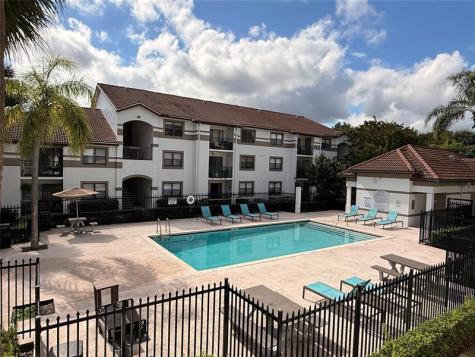 560 S Park Hollywood FL 33021