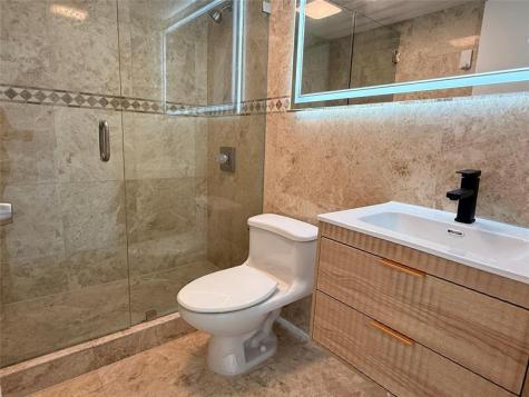 560 S Park Hollywood FL 33021