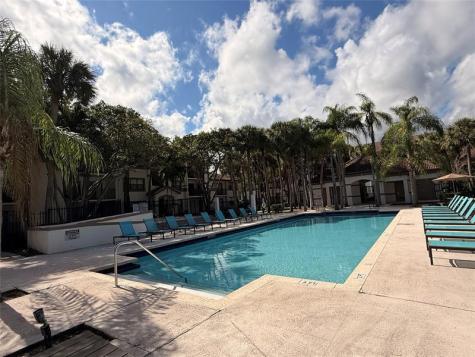 560 S Park Hollywood FL 33021