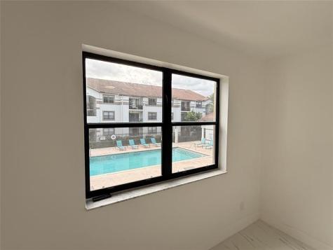 560 S Park Hollywood FL 33021