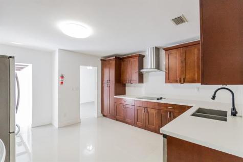 2810 NE 60th Street Fort Lauderdale FL 33308