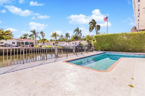2810 NE 60th Street Fort Lauderdale FL 33308