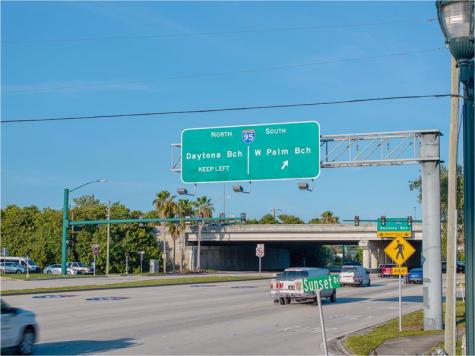 8507 Sunset Drive Drive Palm Beach Gardens FL 33410