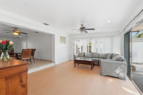 218 SE 3rd Terrace Dania Beach FL 33004